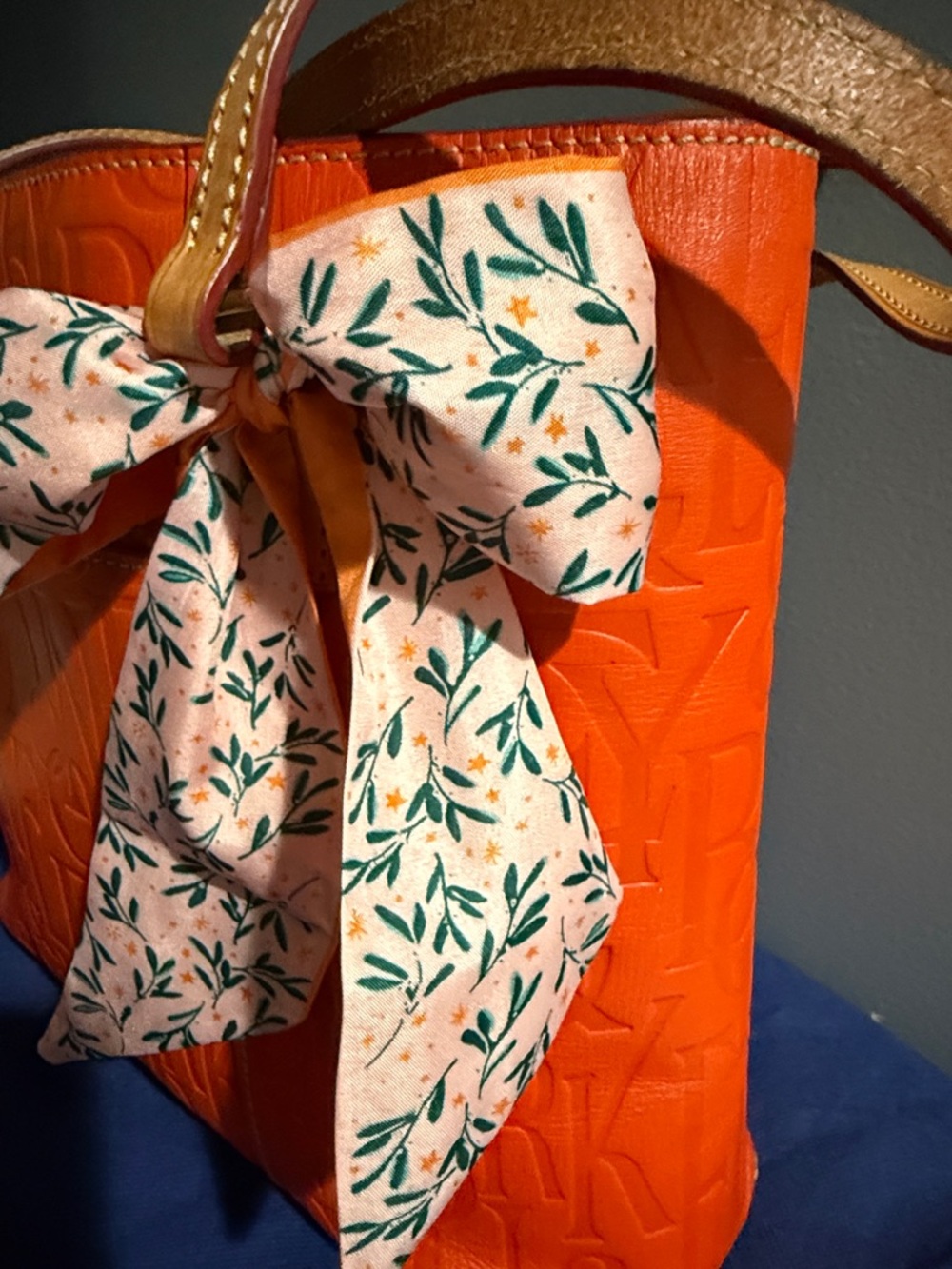 vintage Dooney & Bourke Retro Embossed Graffica GUC - Picture 3 of 15